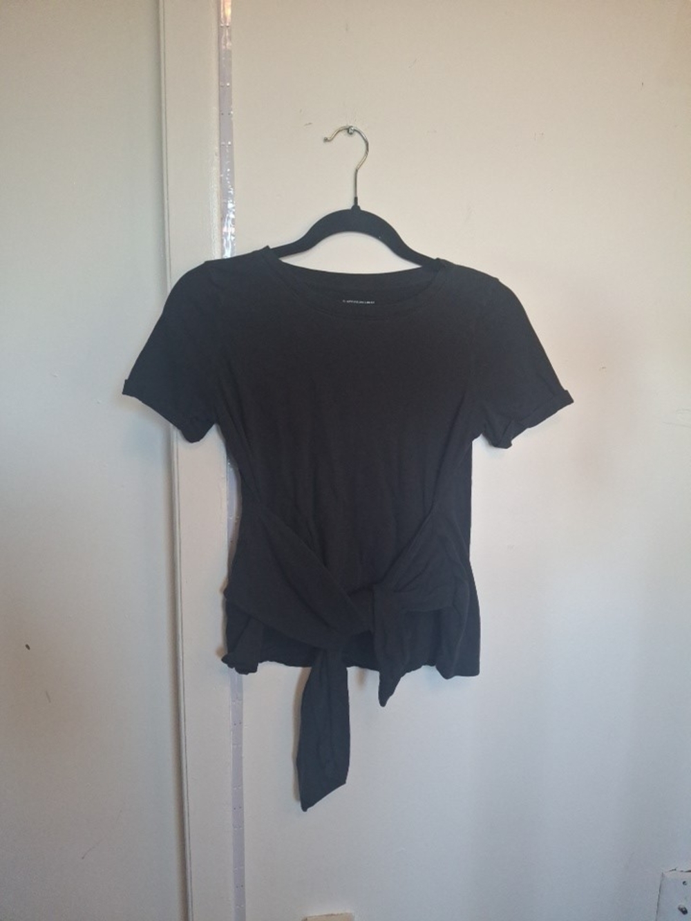 Women’s Black Short Sleeve Tie-Front Tee